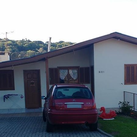 Pousada Da Mari Gramado Exterior photo